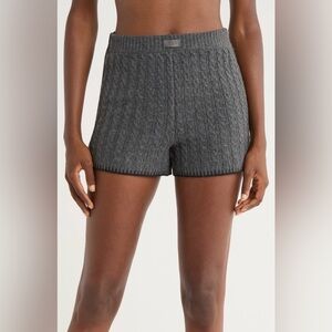 UGG® Azriel Cable Sweater Shorts Size Small - Grey
